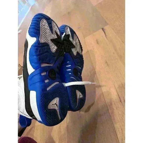 Nike Air Jordan Jumpman Two Trey Size 5Y - Picture 6 of 7